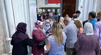 YKS öncesi Eyüp Sultan Camii'ne akın ettiler