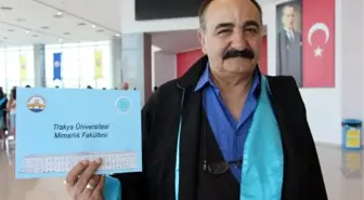 Afla döndüğü üniversiteden 40 yıl sonra mezun oldu