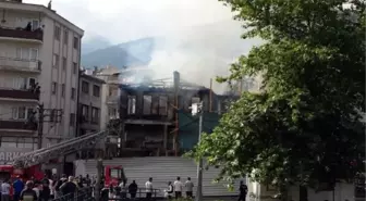 Bursa'da tarihi binada yangın