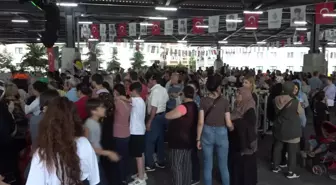 Çankaya Belediyesi, Üstünü Kapattığı Aşıkpaşa Pazar Yerini Kubat Konseriyle Hizmete Açtı