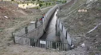 Siirt'te Doğan Mahallesi, Kanalizasyon Kokusundan Şikayetçi: 'Evin İçinde Boğulmuş Durumdayız'