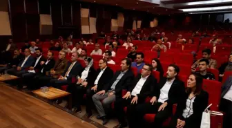 İnegöl'de 'Ekonomi ve Dış Politikada Neler Oluyor' semineri