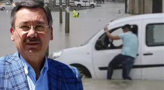Ankara'da yaşanan sel felaketini paylaşan Melih Gökçek, kendisini jelibon çıkışı sebebiyle eleştirenlere yüklendi