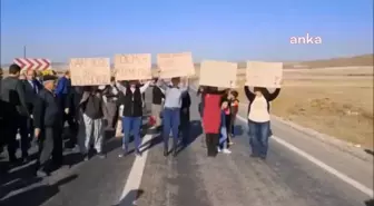 Seyitgazi 'Ölüm Yolunda' Bir Kaza Daha Oldu. Belediye Başkanı Tepe: 'Yolun Yatırım Programına Alınması İçin Daha Kaç Can Vermemiz Gerekiyor'