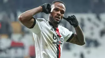 Cyle Larin herkesi ters köşe yaptı! Premier Lig ekibi Nottingham Forest ile her konuda anlaşmaya vardı