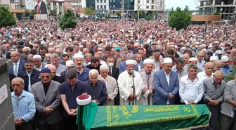 Rize'nin sevilen ismi Necati Hutoğlu doğum gününde son yolculuğuna uğurlandı