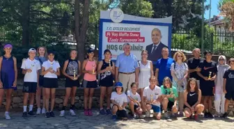 Efeler Belediyesi Tenis Turnuvası'nda Ödüller Sahiplerini Buldu