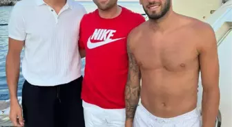 Hakan Çalhanoğlu ve Merih Demiral aileleriyle birlikte Kekova Adası'nda tatil yaptı