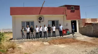 Mardin esnafından dayanışma örneği: Evi harabe olan yetim aileye yeni ev yaptılar