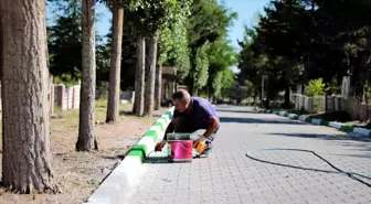 Nevşehir'de Bayram öncesi mezarlık temizlikleri başladı