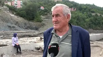 1 yıl önceki selde oğlu, gelini ve torunlarını kaybetmişti, sel sularının bastığı evinden güçlükle çıkabildi