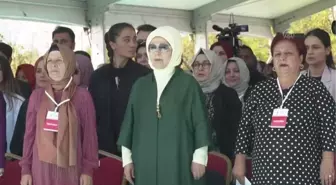 Emine Erdoğan: 'Tüm vatandaşlarımızı, bir çocuğumuzun elinden tutmaya davet ediyorum'