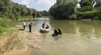 Sakarya Nehri'nde akıntıya kapılan çocuğun cansız bedeni bulundu