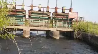 Sulama kanalına düşen genç boğuldu