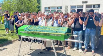 Son dakika haberi... Zonguldak'ta evinde ölü bulunan yaşlı adam toprağa verildi