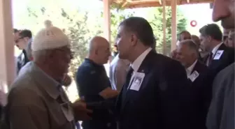 Bakan Koca: 'Bir baba, bir evlat, bir eş, bir hekim kardeşimizi hayattan kopardılar. Cahilce katledildi'