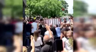 Bakırköy Belediyesi'nin mahkeme kararına rağmen Zeytinlik'teki dükkanları tahliye girişimine tepkiler sürüyor