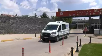 Çifte cinayetin kurbanlarından Öznur Tufan'ın cenazesi Adli Tıp Kurumu'ndan alındı
