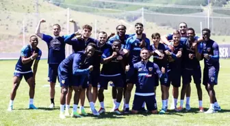 Kayserispor kaptanı İlhan Parlak: 'Kenetlenirsek büyük başarılara imza atarız'