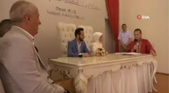 Nikah memuru kendi oğlunun nikahını kıydı: 'Hayatımda kıydığım en anlamlı nikah bu oldu'