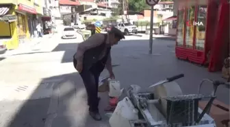 35 yıldır sokak sokak gezip bıçak bileyerek ekmek parasını çıkartıyor