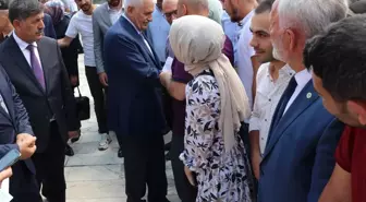 Binali Yıldırım memleketi Erzincan'da bayramlaşma programına katıldı