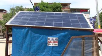İLKOKUL MEZUNU TEMİZLİK İŞÇİSİ, GÜNEŞ ENERJİSİ İLE ÇALIŞAN MOTOSİKLET TASARLADI
