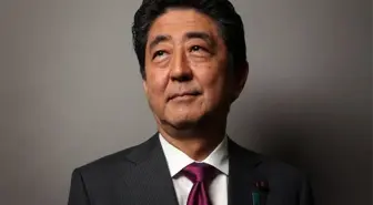 Shinzo Abe: Japonya'nın en uzun süre başbakanlık yapan lideri geride nasıl bir miras bıraktı?