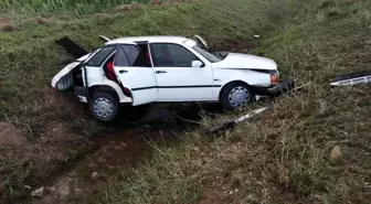 Aracıyla yoldan çıkan sürücü yaralandı