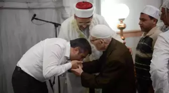 Başkan Oktay Yılmaz bayramı Tatbikat Camii'nde karşıladı