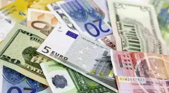 Euro ve dolar 20 yıl sonra ilk kez eşit seviyeye geldi