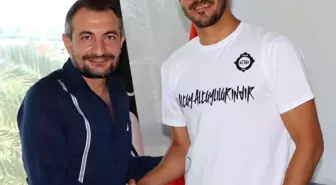 Deniz Kadah, 2 yıl daha Altay'da