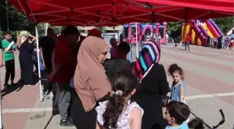 Sultangazi Belediyesi'nden çocuklara neşeli bayram şenliği