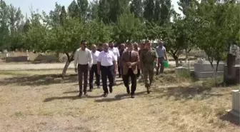 15 Temmuz şehidi Hamuryen, kabri başında anıldı