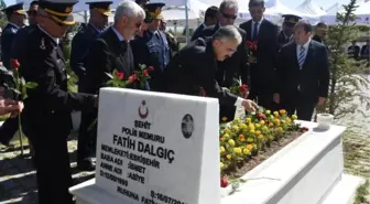 Son dakika gündem: 15 Temmuz şehidi polis Fatih Dalgıç, mezarı başında anıldı