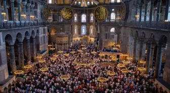 Ayasofya Camii'nde 15 Temmuz Şehitleri İçin Hatim Duası Okundu