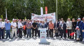 HAK-İŞ'ten 15 Temmuz Demokrasi Şehitliği'nde anma programı