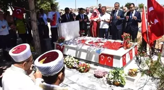 Karamanlı 15 Temmuz şehidi mezarı başında anıldı