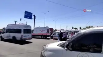 Niğde'de kahreden kaza...Kamyonla çarpışan motosikletteki karı koca hayatını kaybetti