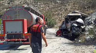 Son dakika haber! Muğla'da kaza sonrası yanan tırın sürücüsü öldü