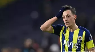 Mesut Özil nereye koşuyor?