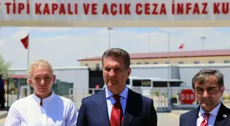 TDP Genel Başkanı Sarıgül, Aksaray'da cezaevi önünde 'af çağrısı'nı yineledi