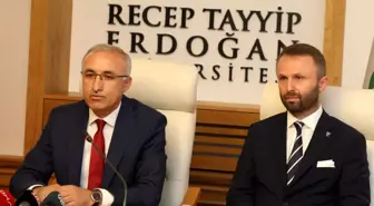 Recep Tayyip Erdoğan Üniversitesi Rektörlüğüne atanan Prof. Dr. Yılmaz göreve başladı