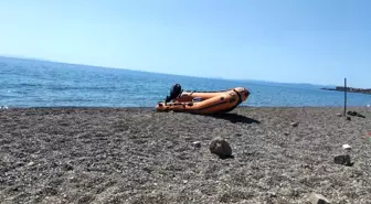 Çanakkale'de lastik botla denize açılan kişi kayboldu