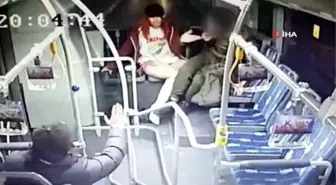 Son dakika haber... Metrobüste taciz iddiasına kadından tekme tokat dayak kamerada