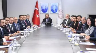 Bakan Özer, özel eğitim ve rehabilitasyon merkezleri dernek ve federasyon başkanlarını kabul etti
