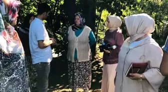 Evi yanan aileye kadınlar sahip çıktı