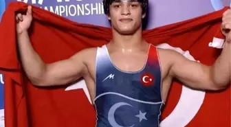 Samsunlu güreşçi dünya şampiyonu oldu