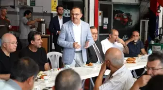 AK Parti İzmir İl Başkanı Sürekli, esnaf ve ilçe teşkilatlarıyla buluştu