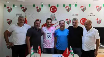 Isparta haberleri: Musa Nizam, Isparta 32 Spor'a imzayı attı